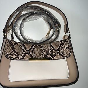 Should/ crossbody bag